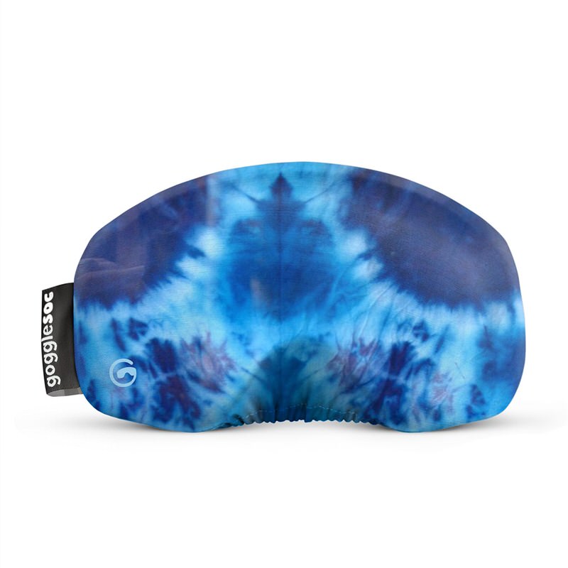 Blaue Gogglesoc Skibrillen-Schutzhülle mit Batikmuster und Logo-Etikett.