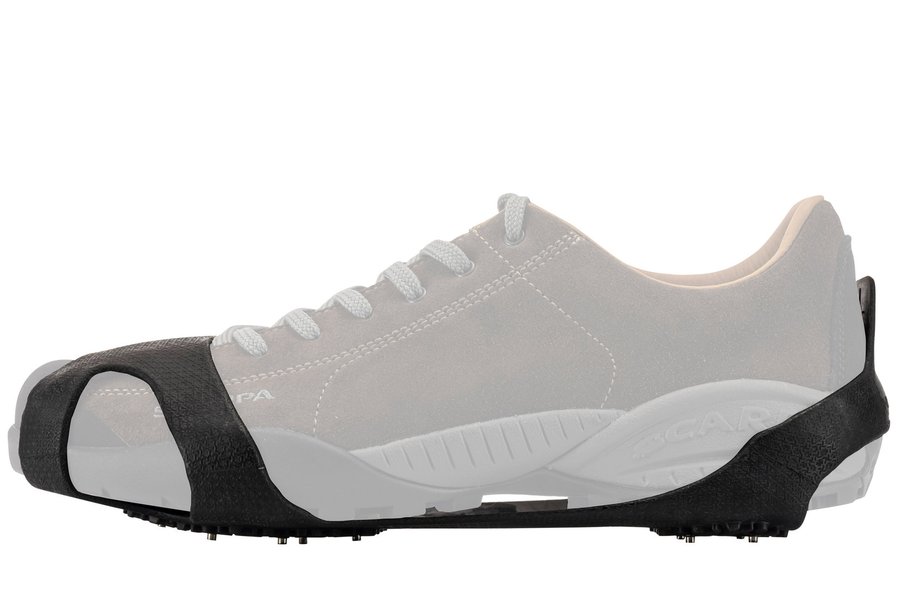 Sichere Winter-Schuhe Nahaufnahme: Schuh mit schwarzen Nortec Street Schuhkrallen für sicheren Halt auf Eis und Schnee. Stahlspitzen sind sichtbar.