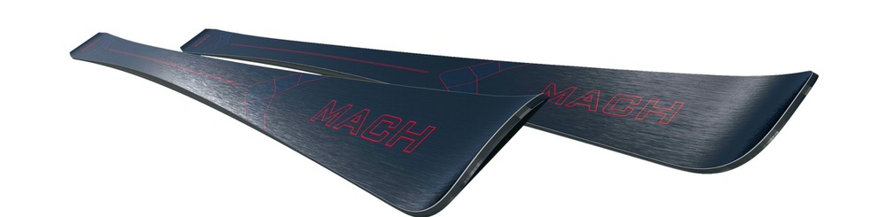 Ski MACH Spectre: Zwei dunkelblaue Ski liegen übereinander, Aufschrift "MACH" in Rot.