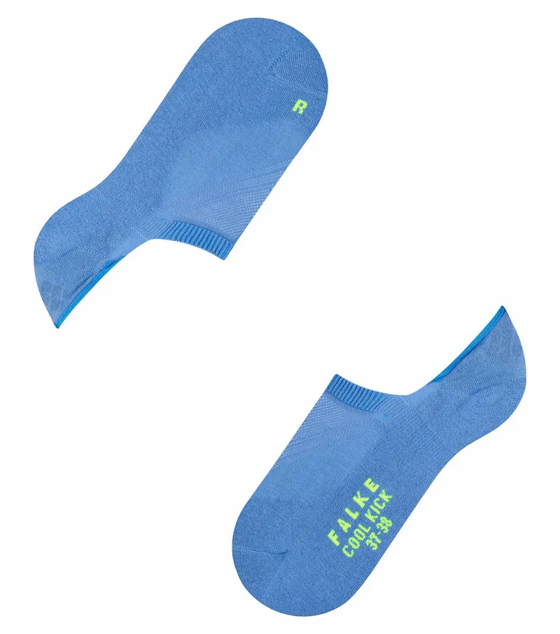 Two blue "Cool Kick women's socks" from Falke, one pair, lie diagonally on a white background. One with "R" for right, the other with logo.