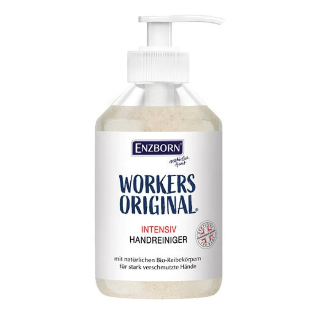 Eine durchsichtige Plastikflasche mit weißem Spenderkopf, gefüllt mit Handreiniger der Marke "Enzborn Workers Original".