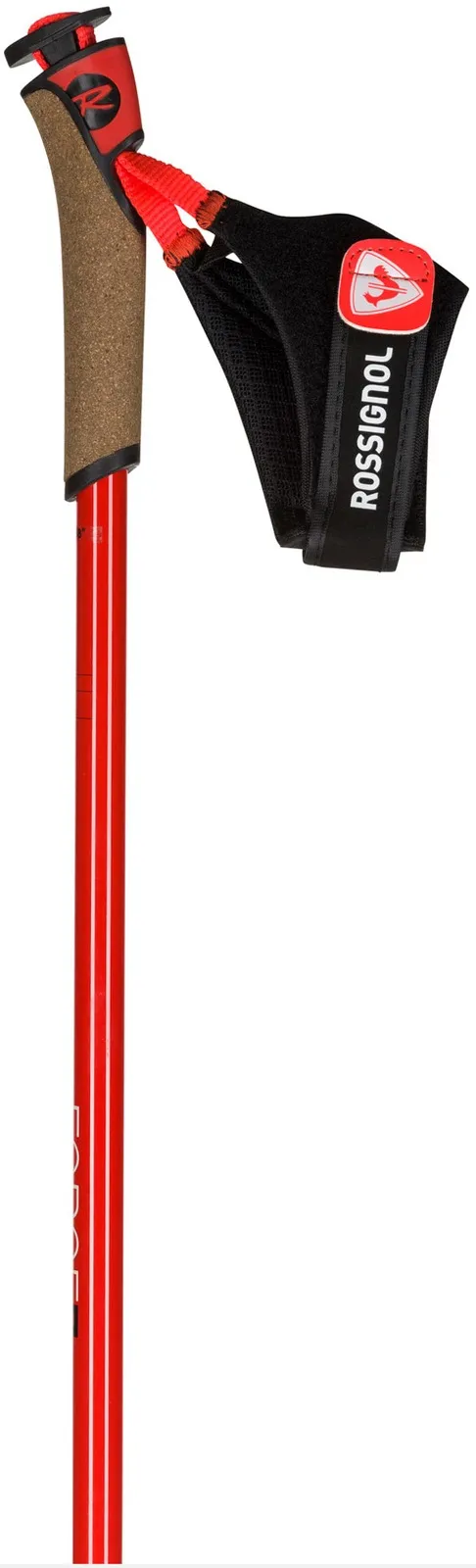 Particolare di un bastone da sci rosso "Rossignol Force 7" con impugnatura in sughero e cinghia nera con logo Rossignol.