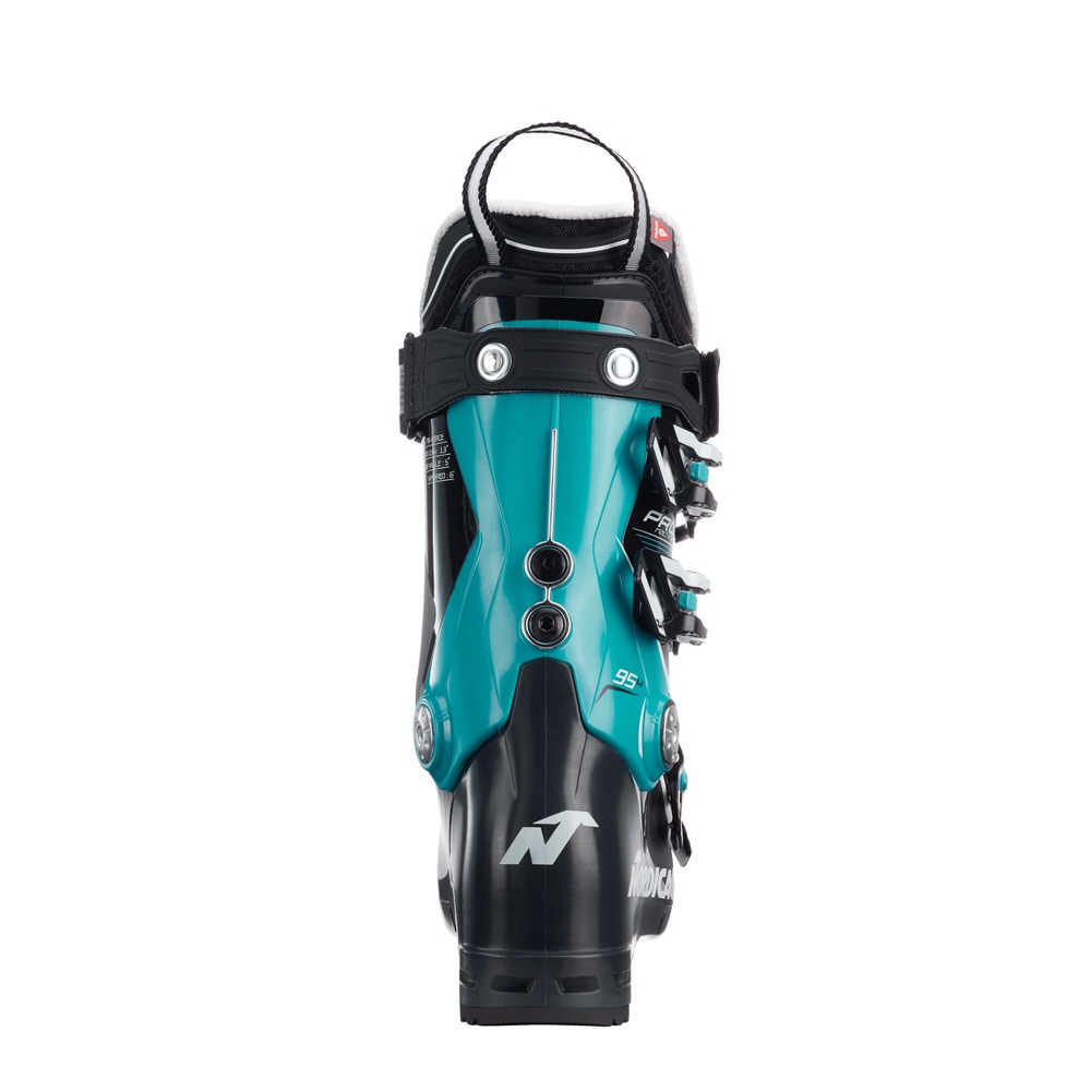 Nahaufnahme des Nordica Pro Machine 95 W GW Skischuhs in Schwarz und Anthrazit von hinten.