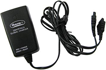 Schwarzes Thermic Smartpack Ladegerät mit Kabel und Stecker für Heizsohlen und Heizhandschuhe.