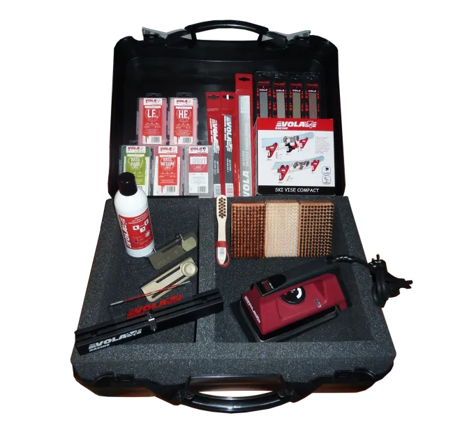 Geöffnete schwarze Profi Box MT 07 mit Werkzeugen wie Feilen, Wachs, Bürsten, Schraubstöcken und digitalem Bügeleisen.
