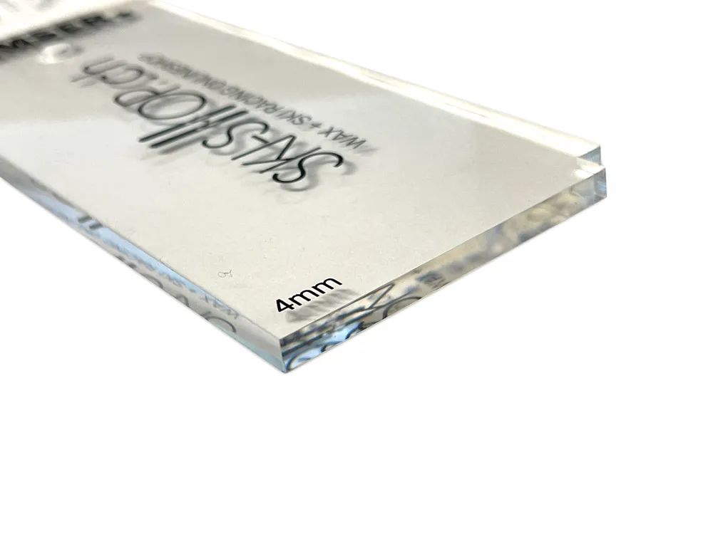 Transparent 4mm plexi blade from Ramser, part of the WC Pro Wax Box, for removing ski wax.