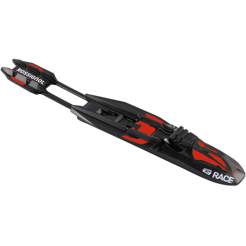 Schwarzer Rossignol Ski X-IUM Skating mit rotem Akzent und "RACE" Schriftzug, diagonale Ansicht.