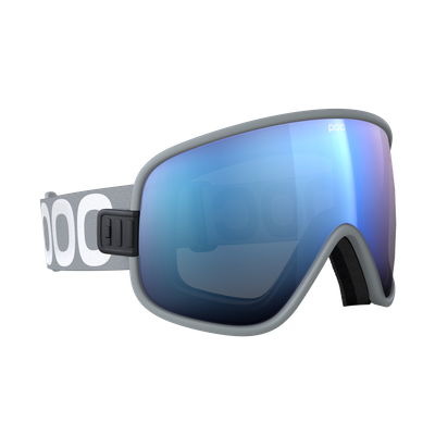 Graue Skibrille mit blau verspiegelter Linse und weißem Band mit POC-Logo.