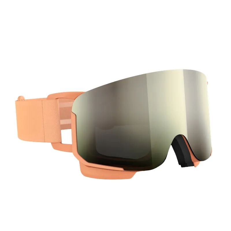Pfirsichfarbene Skibrille mit großem, verspiegeltem Glas und schwarzer Polsterung am unteren Rand. Das Brillenband ist ebenfalls pfirsichfarben.