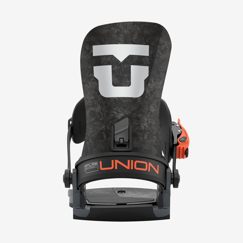 Nahaufnahme einer Snowboardbindung der Marke Union, Farbe schwarz-grau mit orangefarbenen Akzenten.