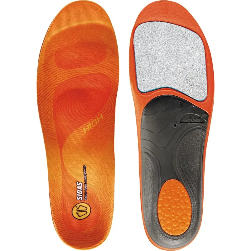 Zwei orangefarbene Sidas Sohlen, eine mit Aluminiumfolie und Dämpfung. Winter High Modell für hohen Komfort.