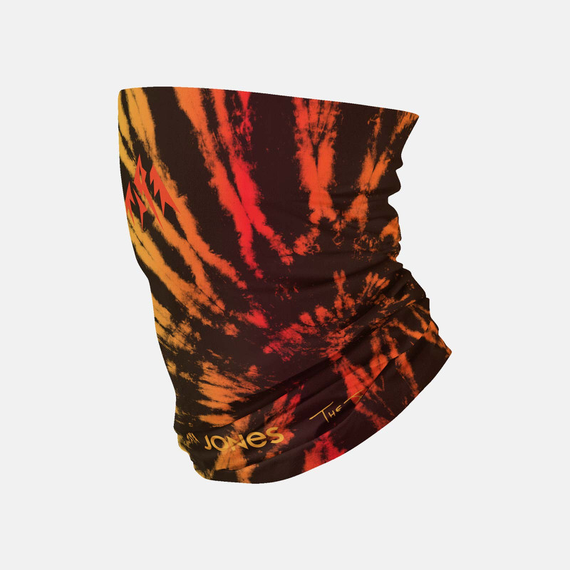Neckwarmer mit Batikmuster in Orange, Rot und Schwarz, mit "Jones" Schriftzug.