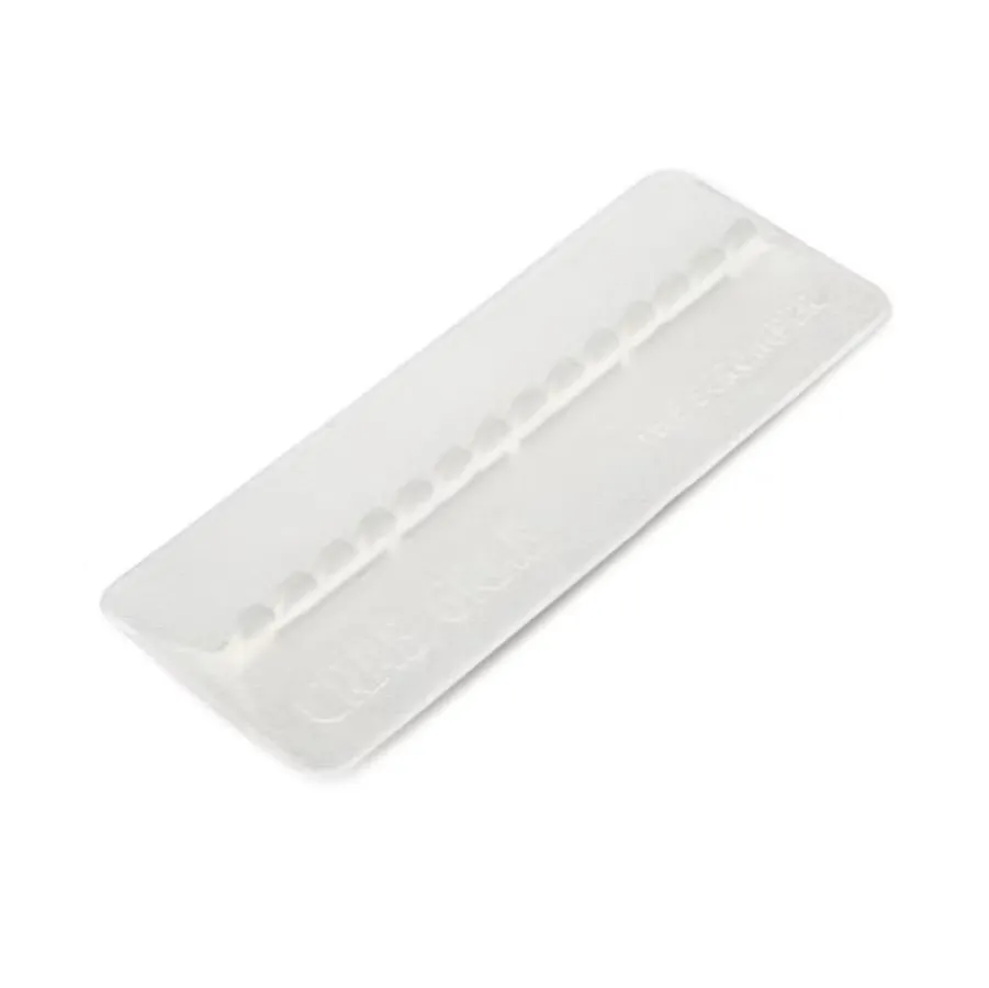 Transparent, rectangular Crab Grab Scromper Clear snowboard accessory with a textured surface for better grip. Features a raised row of small, rounded teeth in the center to remove snow and ice from the soles of your boots and to serve as a stomp pad.