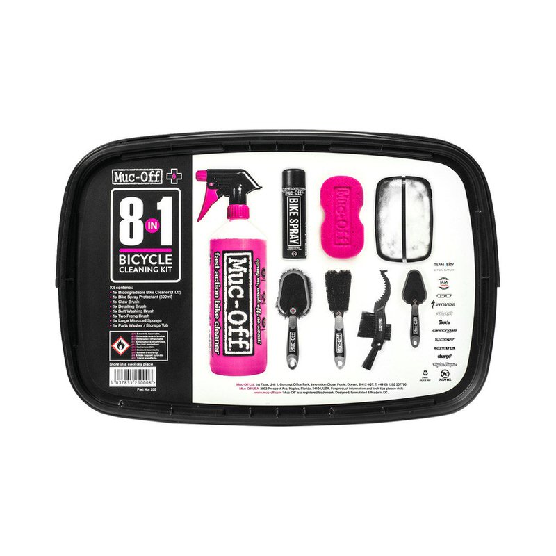 Muc-Off 8-IN-One Bike Cleaning Kit in schwarzem Eimer. Reiniger, Bürsten und Schwämme für die Fahrradpflege.