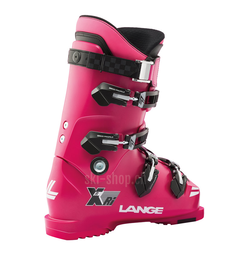 Chaussure de ski individuelle rose avec boucles et lanières noires, représentée sur le côté.