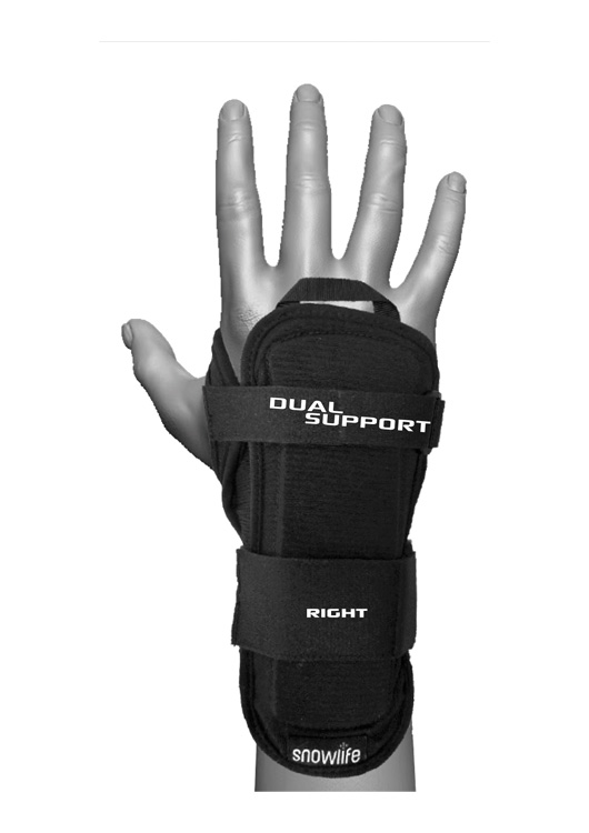 Schwarzer Handgelenkschutz "Dual Support" von Snowlife an einer Hand. Bänder mit "Right" und "Snowlife" Schriftzug.