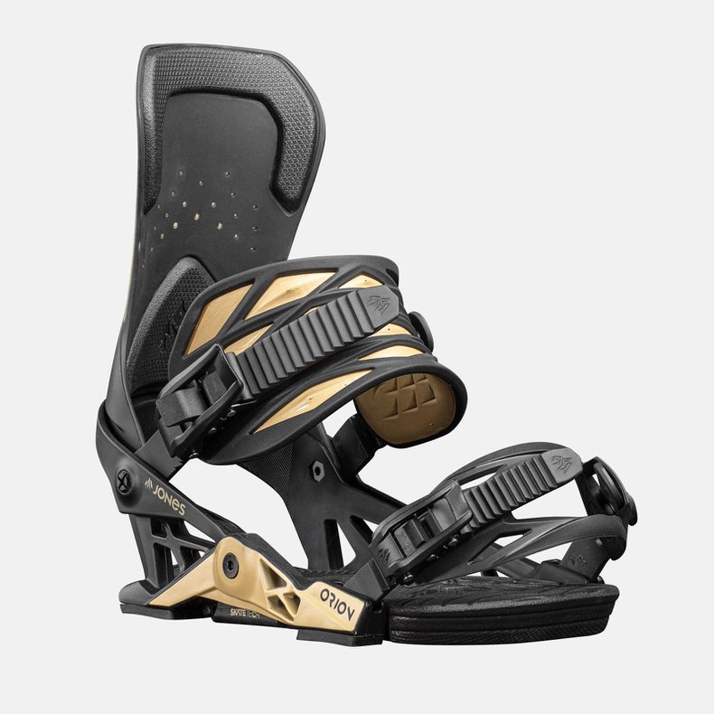 Detailaufnahme der Jones Orion Snowboardbindung in Schwarz und Sierra Tan.