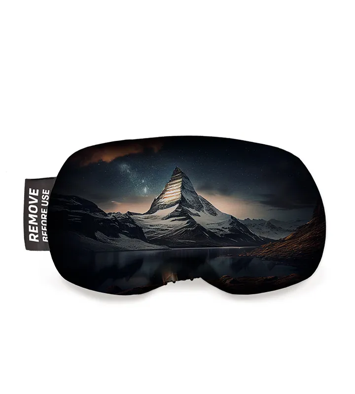 Airwing Peak: Ski goggle protection with mountain motif and starry sky on the front.