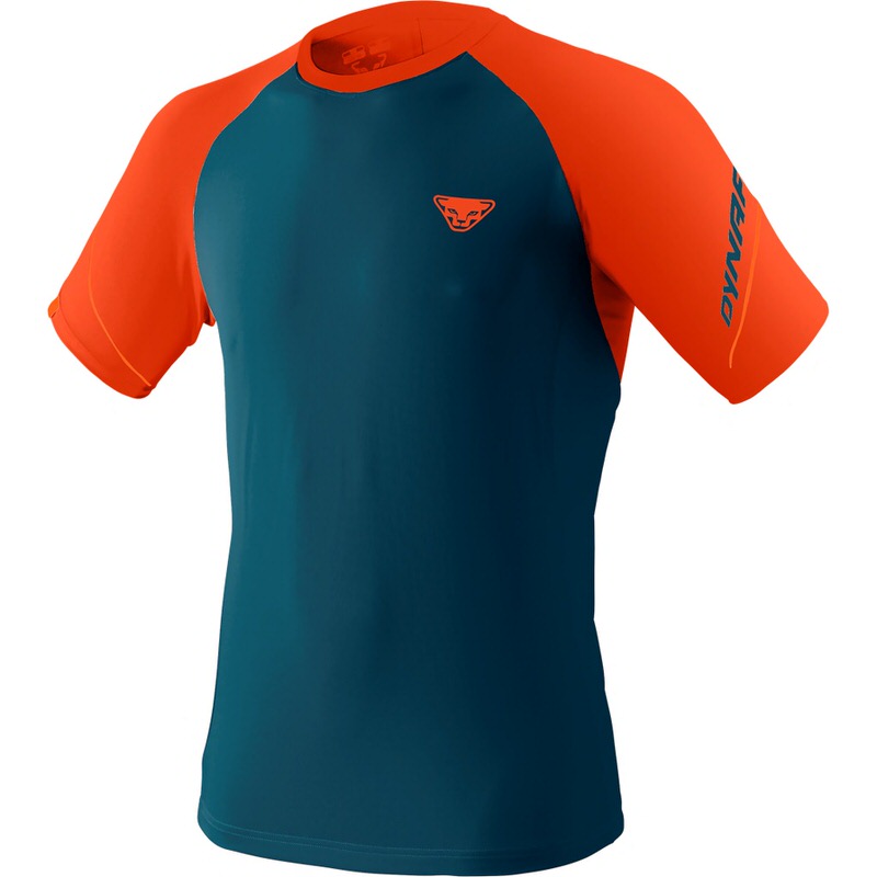 T-shirt bleu foncé Dynafit Alpine Pro avec manches orange et logo sur la poitrine.
