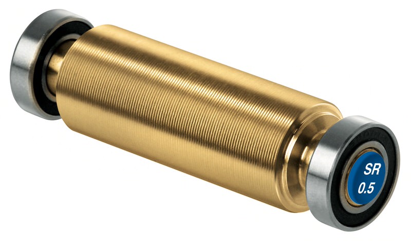 Rouleau structuré doré "Toko Structurite Roller blue 1.5 SR" avec une structure fine et linéaire et un marquage bleu "SR 0.5".