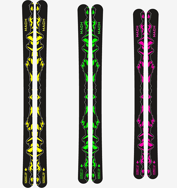 Tre paia di sci MACH Hornet twin tip in giallo, verde e rosa su sfondo bianco.