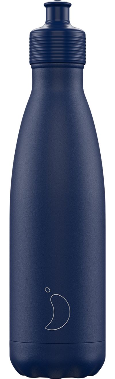 Matte blaue Chillys Sports Trinkflasche (500 ml) mit Verschluss. Das Logo ist dezent unten auf der Flasche abgebildet.