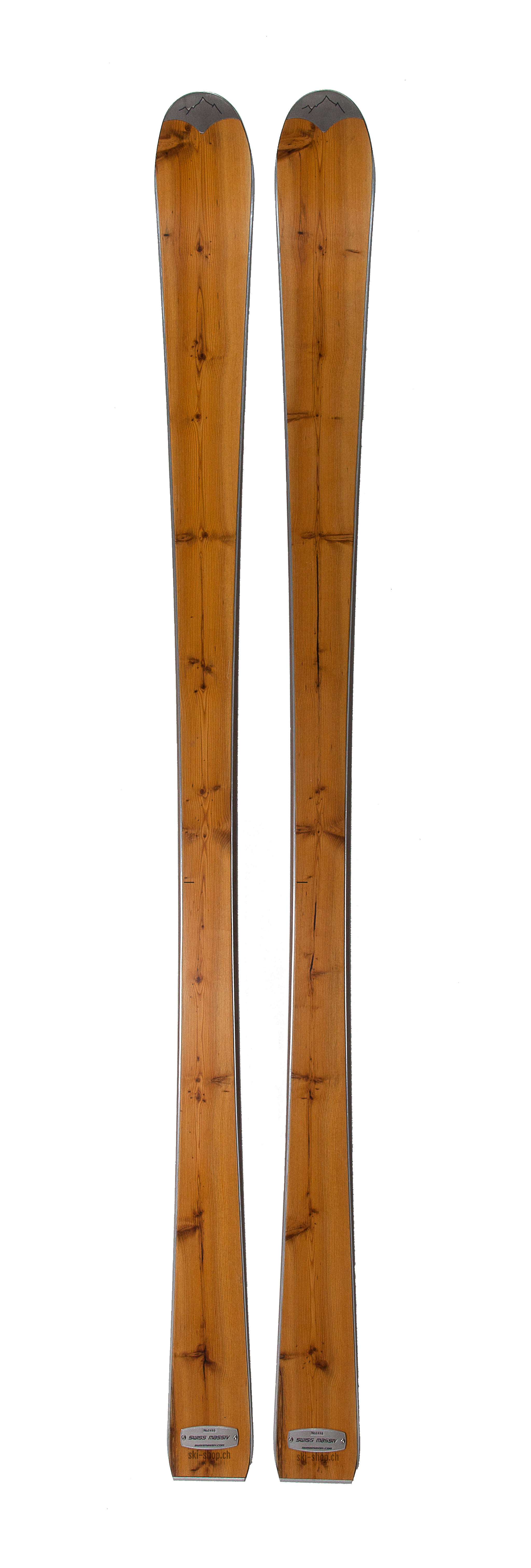 Zwei Eibe Ski von oben, mit hellem Holzfurnier und dunklen Spitzen.