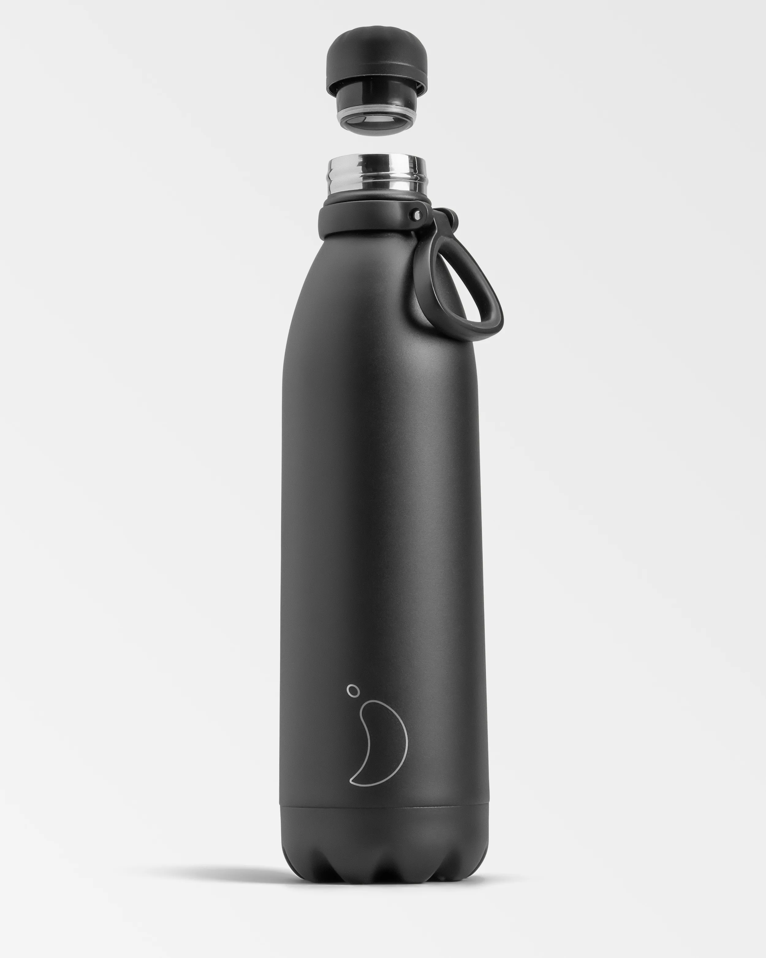 Gourde noire Chillys 1.8L, avec couvercle amovible. Le logo est reconnaissable comme outline.