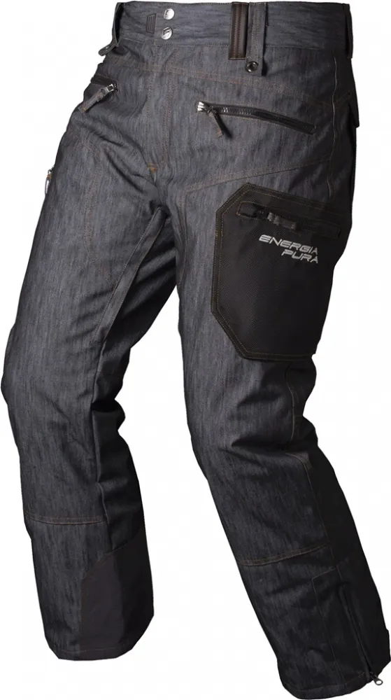 Graue Jeanshose mit dunklen Applikationen und mehreren Reißverschlüssen und Taschen.