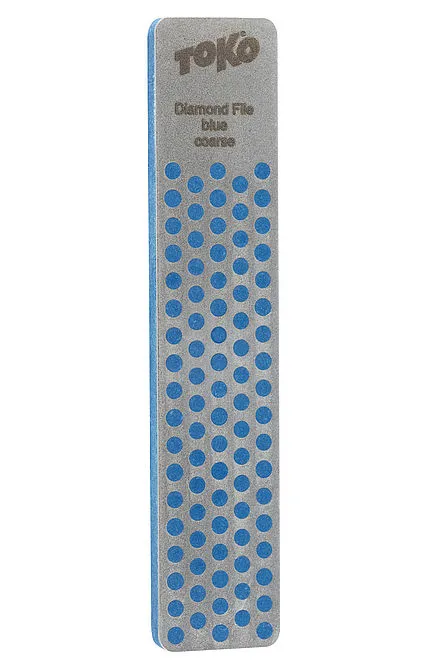 Blaue Diamantenfeile mit grober Körnung, Draufsicht auf das Werkzeug mit Löchern.
