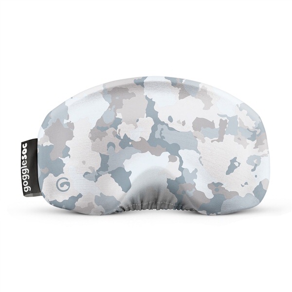 Brillen-Schutzhülle "Winter Camo Soc" mit Tarnmuster in Weiß- und Grautönen, Logo-Etikett links.