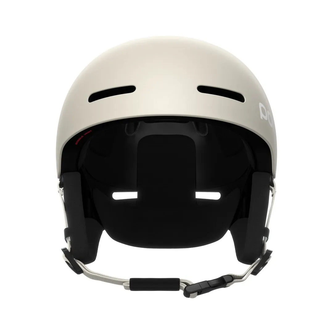 Vue frontale du casque de ski Poc Fornix Mips, gris minéral mat, avec fentes d'aération et protège-oreilles.