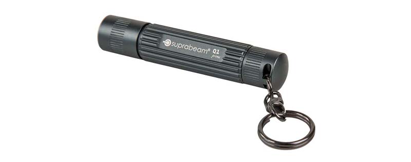 Anthrazitfarbene Suprabeam Q1 Prime Mini-Taschenlampe mit Schlüsselring.